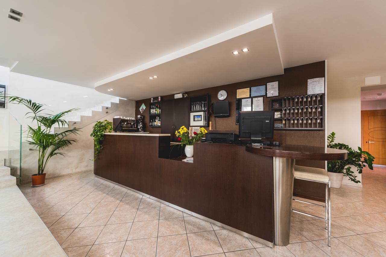 Hotel Romina Rimini Eksteriør billede